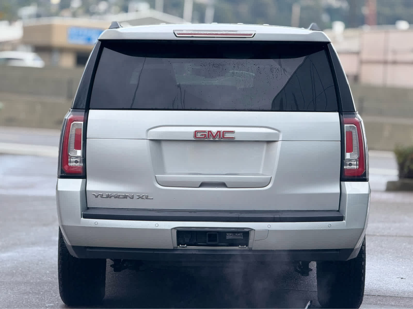 Used 2017 GMC Yukon XL SLT image 3