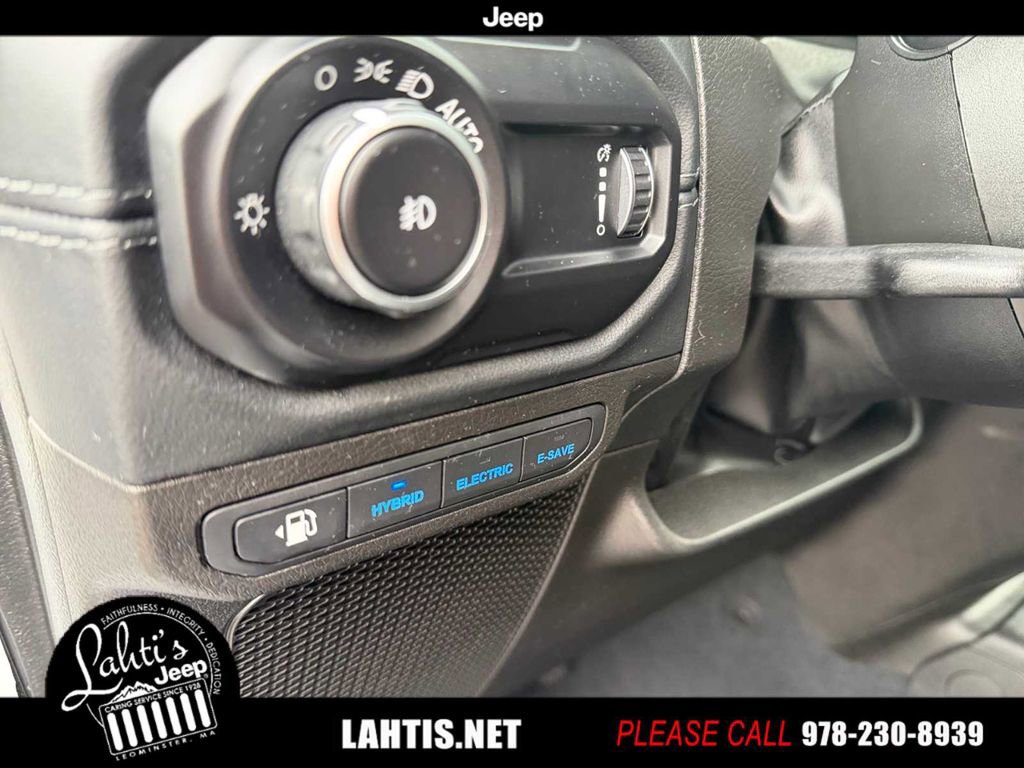 Used 2024 Jeep Wrangler High Altitude image 39