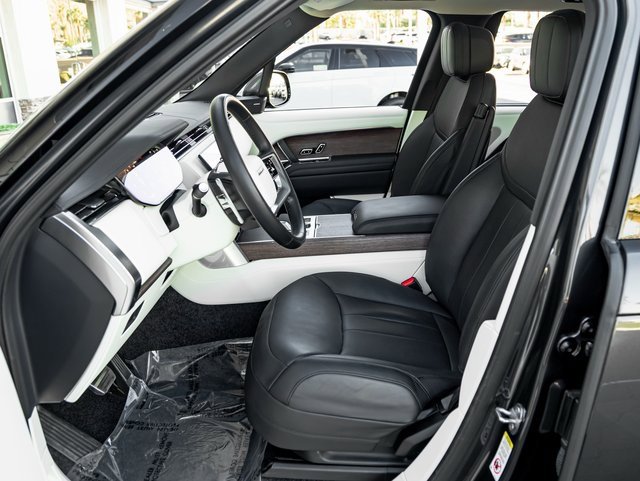 Used 2023 Land Rover Range Rover SE image 14
