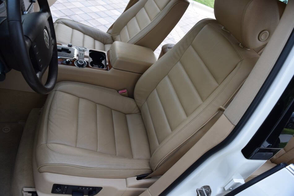 Used 2006 Volkswagen Touareg V10 TDI AWD/4WD image 37
