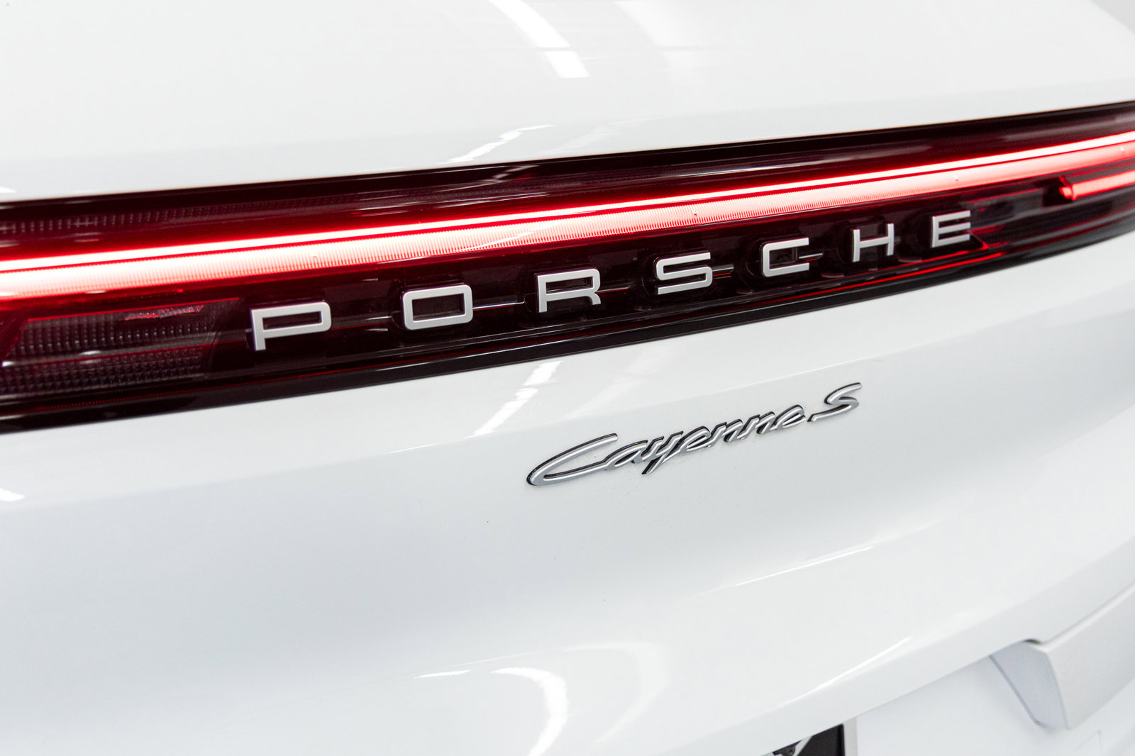 Used 2025 Porsche Cayenne S image 17