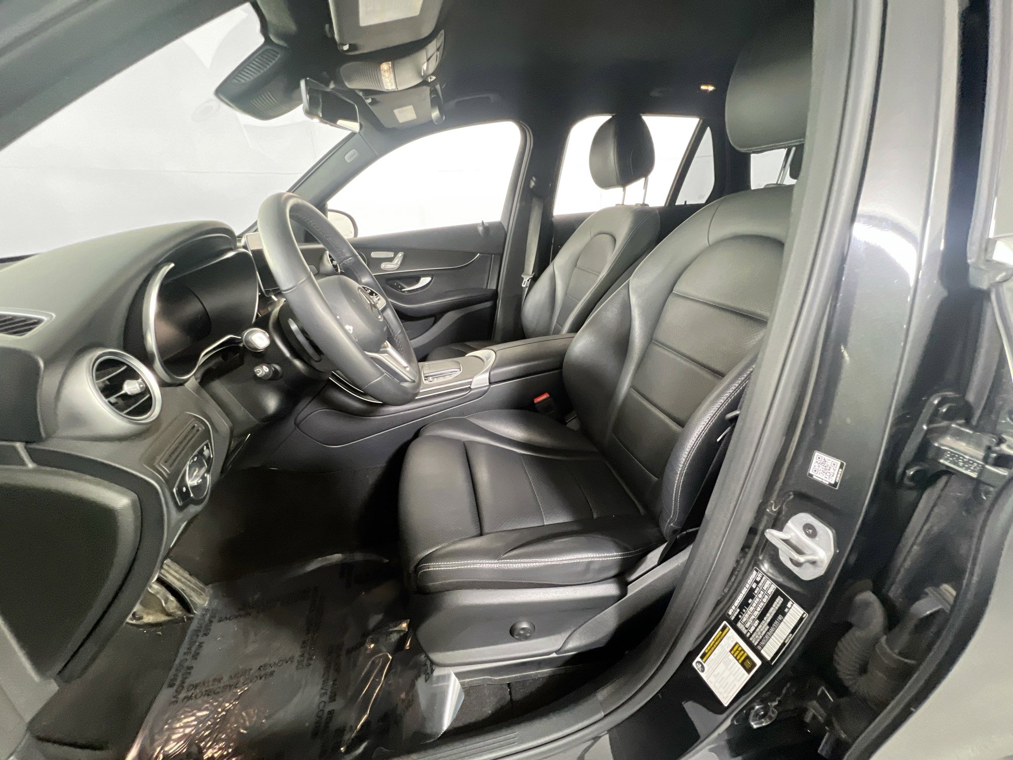 Used 2022 Mercedes-Benz GLC 300 4MATIC image 21