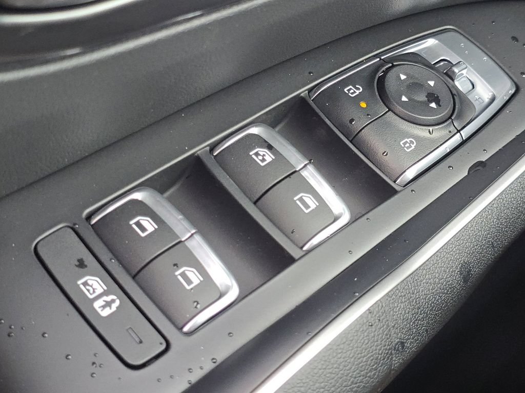 Used 2026 Kia Sorento LX FWD image 23