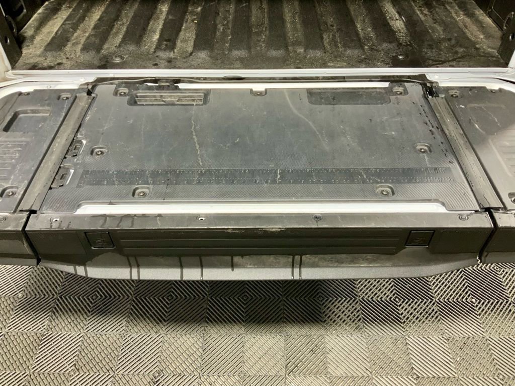 Used 2025 Ford F150 Platinum image 16