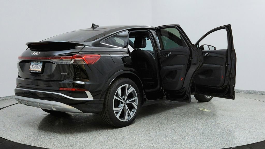 Used 2024 Audi Q4 e-tron Premium w/ Convenience Package image 11