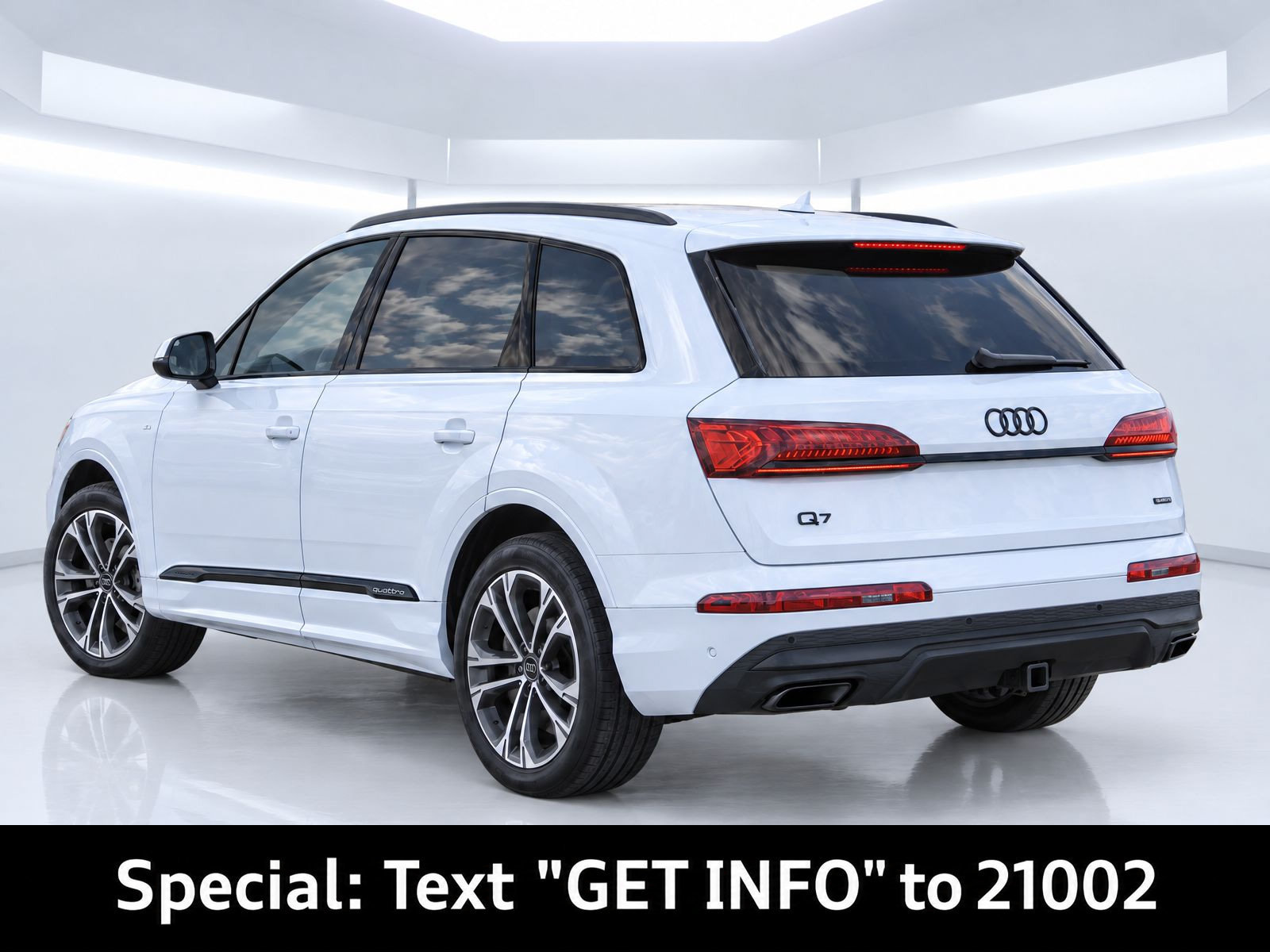 Certified 2025 Audi Q7 2.0T Premium w/ Convenience Plus Package AWD/4WD image 3