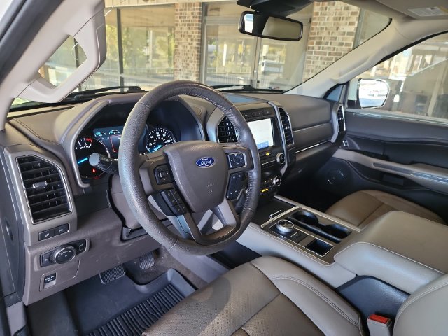 Used 2020 Ford Expedition Max XLT w/ Equipment Group 202A RWD image 10