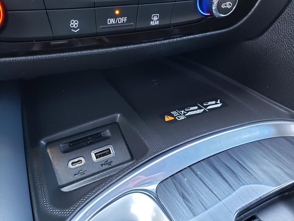 Used 2023 Buick Enclave Essence w/ Experience Buick Package image 30