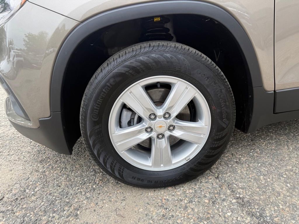 Used 2022 Chevrolet Trax LT AWD/4WD image 10