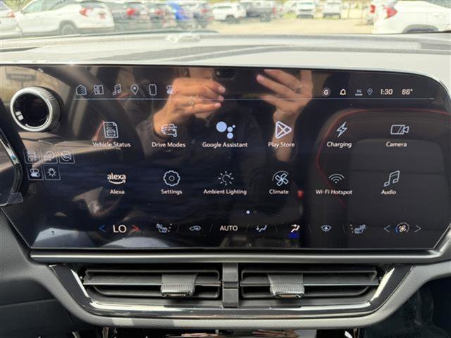 New 2025 Chevrolet Equinox EV RS image 25