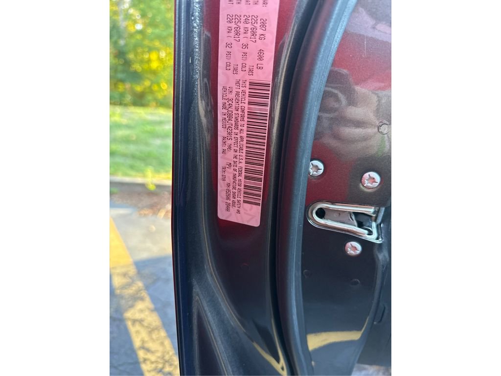 Used 2018 Jeep Compass Latitude w/ Cold Weather Group image 16