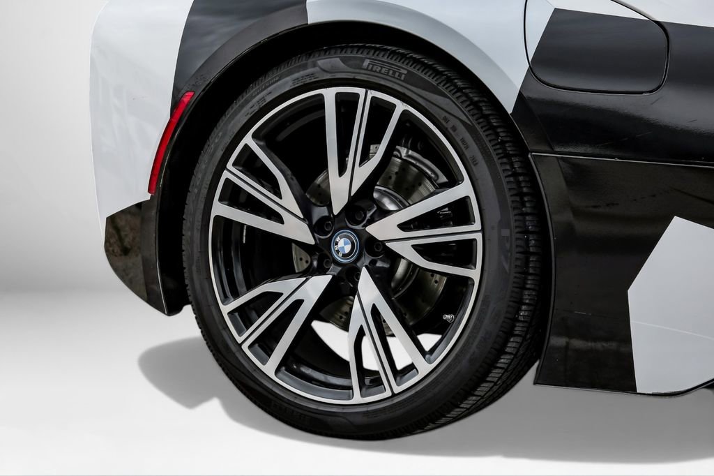 Used 2015 BMW i8 image 47