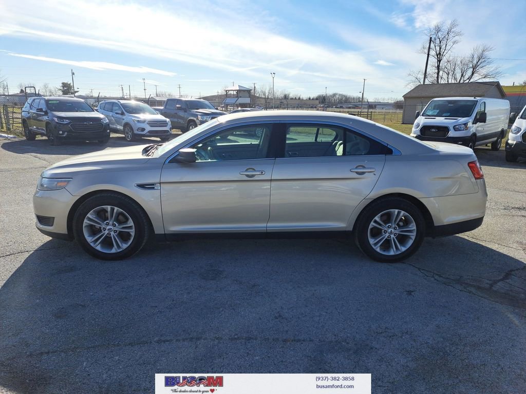Used 2017 Ford Taurus SE FWD image 23
