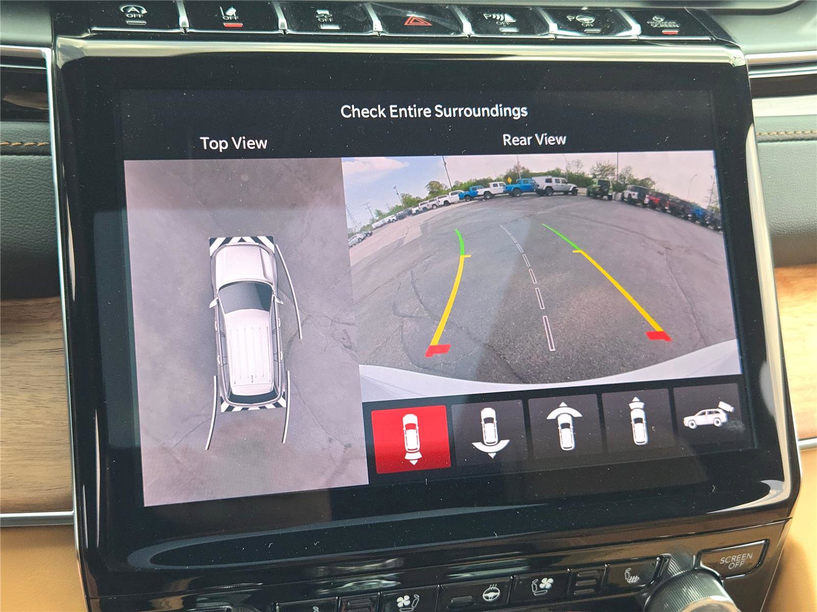 New 2025 Jeep Grand Cherokee Summit image 32