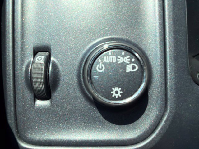 Used 2015 GMC Sierra 1500 2WD Regular Cab image 17