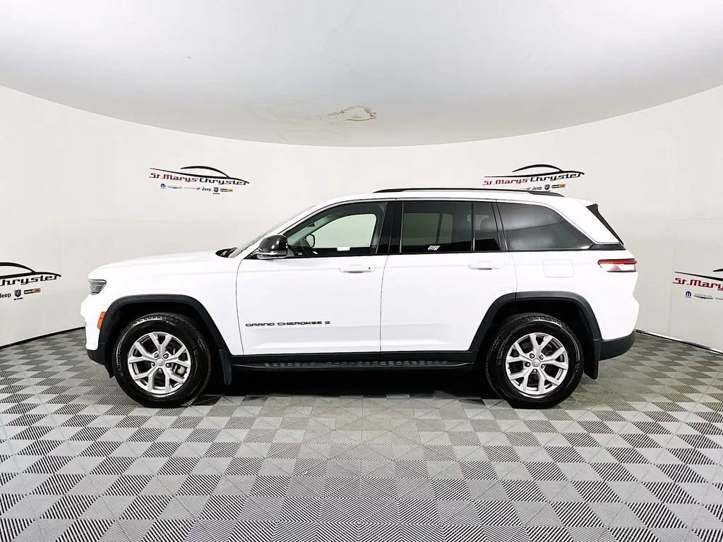Used 2022 Jeep Grand Cherokee Limited w/ Luxury Tech Group II AWD/4WD image 5