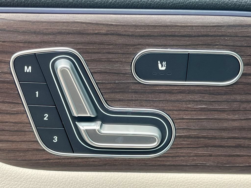 New 2026 Mercedes-Benz GLA 250 4MATIC image 16