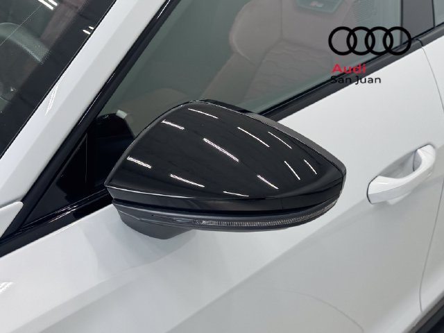 Used 2022 Audi RS e-tron GT w/ Carbon Performance Package AWD/4WD image 10