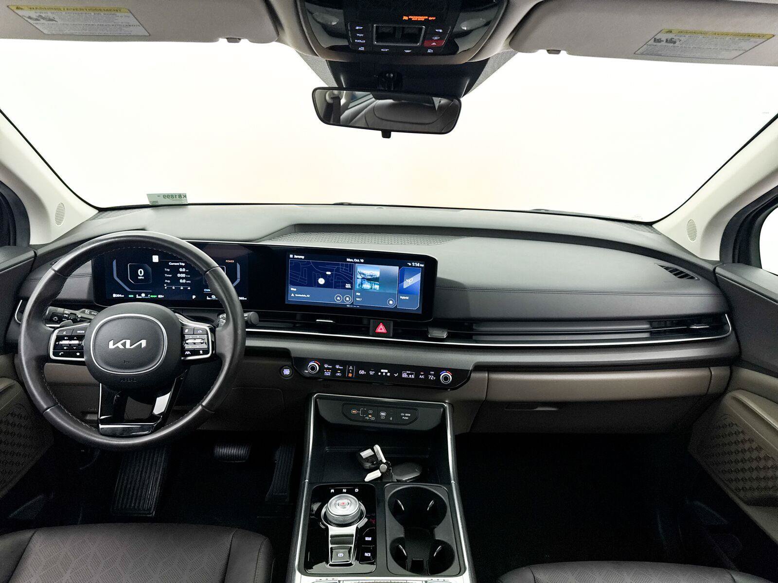 Used 2025 Kia Carnival SX FWD image 24
