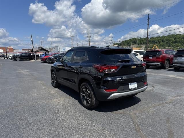 New 2026 Chevrolet TrailBlazer LT w/ Convenience Package AWD/4WD image 3