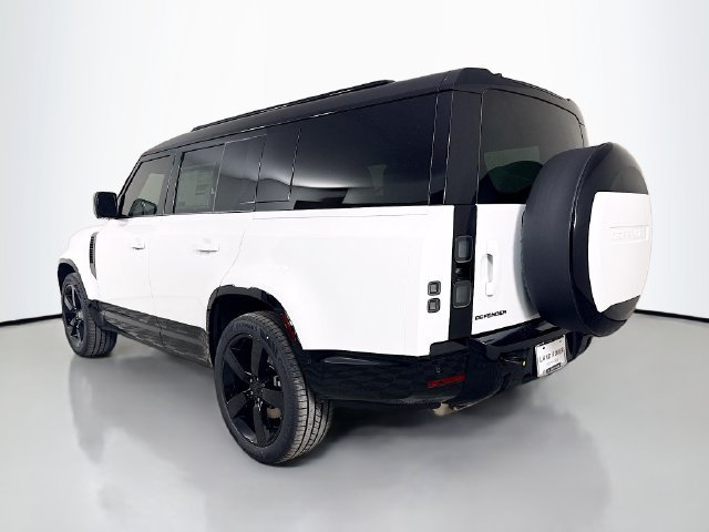 New 2026 Land Rover Defender 130 X-Dynamic SE AWD/4WD image 7