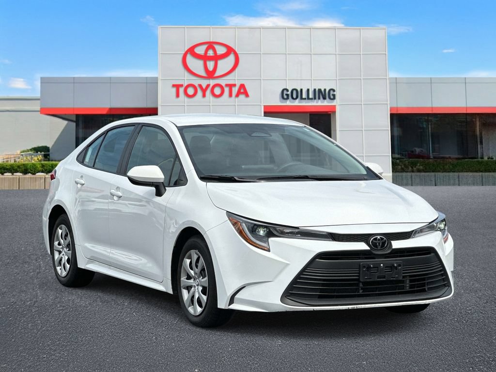 Used 2025 Toyota Corolla LE FWD image 7