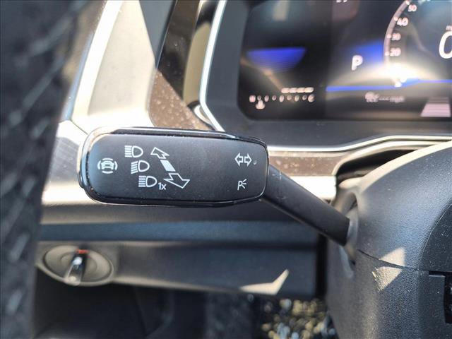 Used 2024 Volkswagen Jetta SE FWD image 15