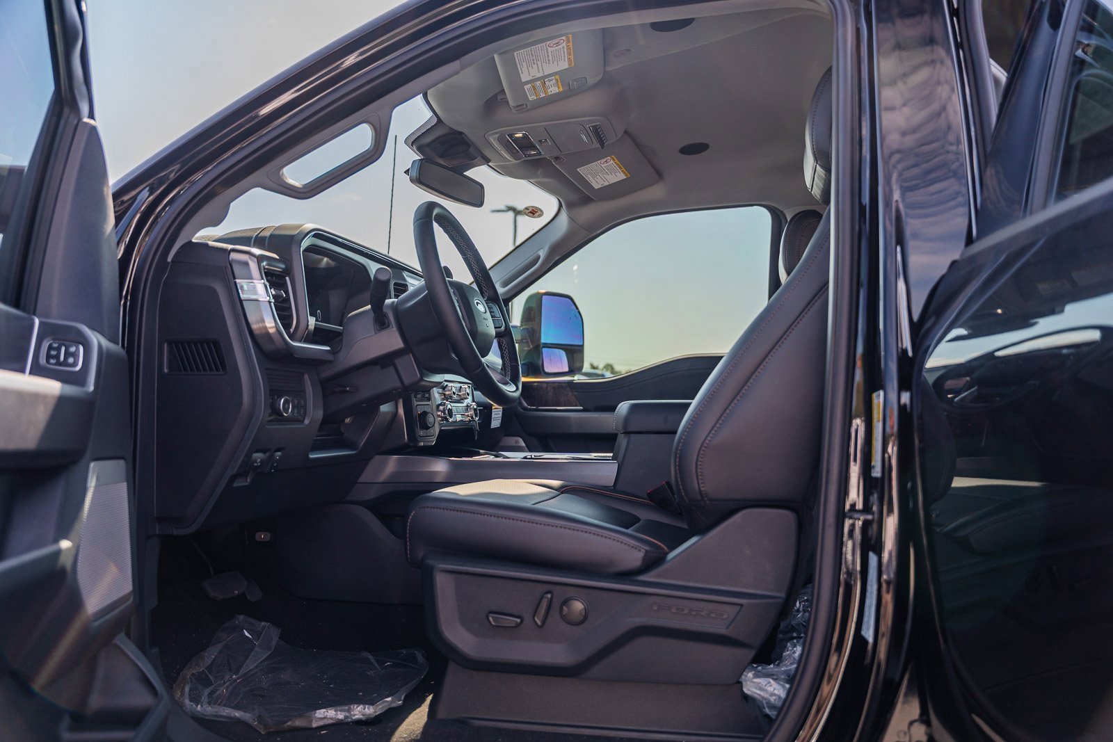 New 2025 Ford F250 Lariat w/ Lariat Ultimate Package image 20