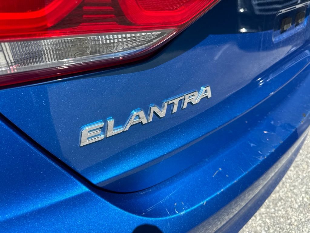 Used 2017 Hyundai Elantra Value Edition w/ Cargo Package FWD image 9