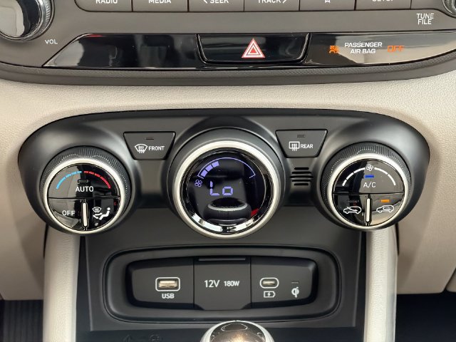 New 2026 Hyundai Venue SEL FWD image 26