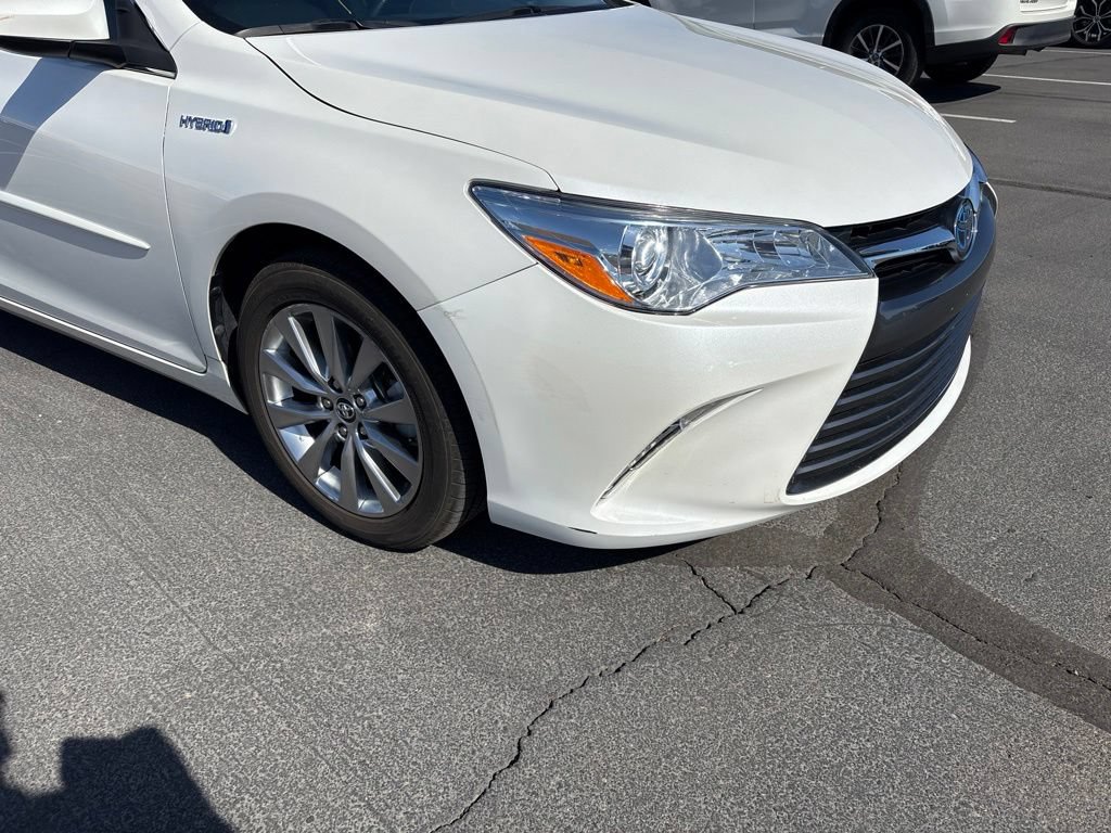 Used 2016 Toyota Camry XLE w/ Moonroof Package FWD image 4