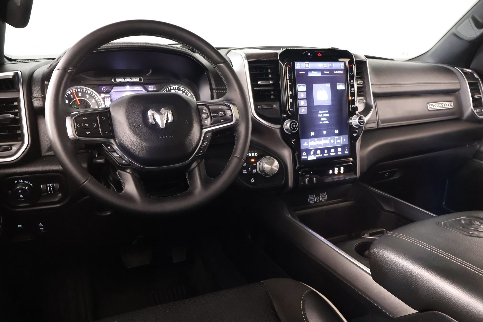 Used 2025 RAM 1500 Laramie w/ Laramie Southwest Edition AWD/4WD image 2