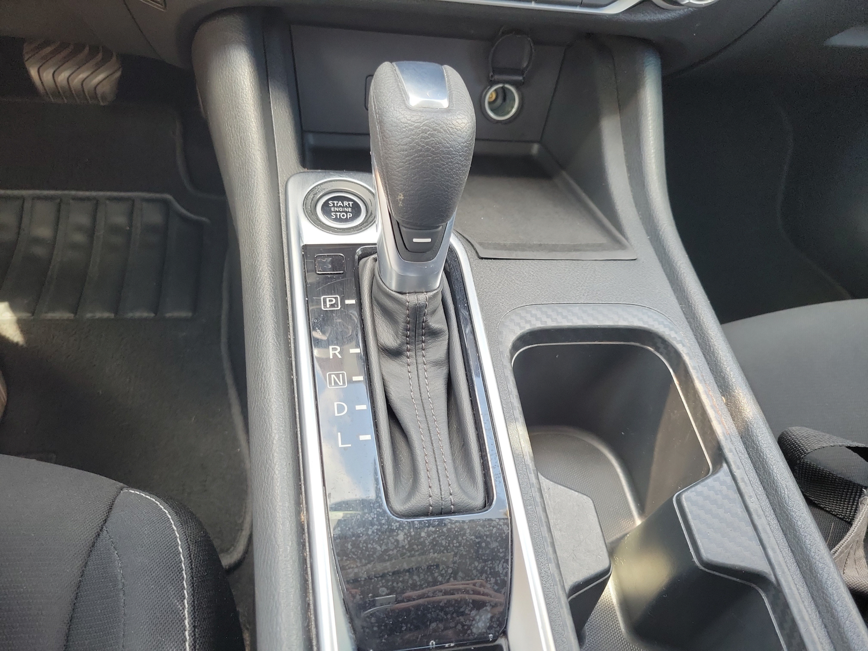 Used 2020 Nissan Sentra SV w/ Electronics Package FWD image 30