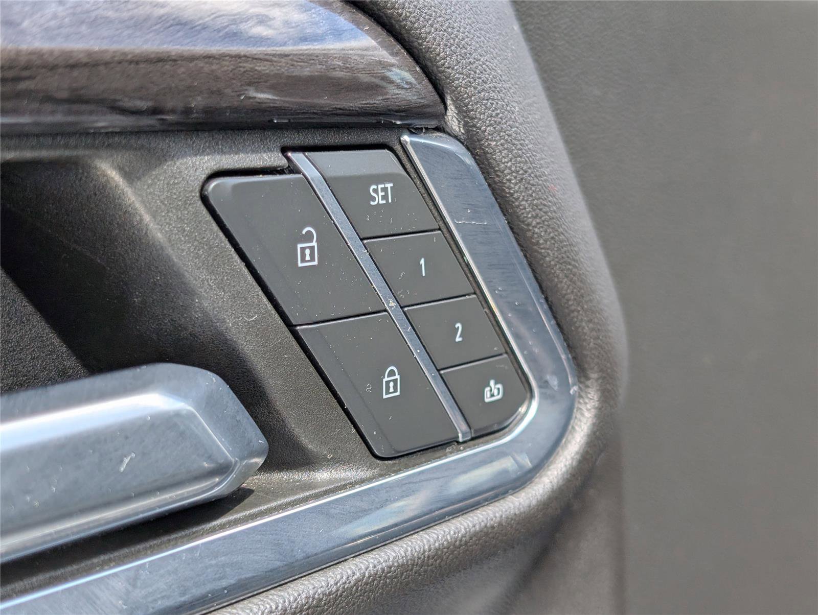 Used 2024 Chevrolet Silverado 1500 LTZ w/ Z71 Off-Road Package image 17