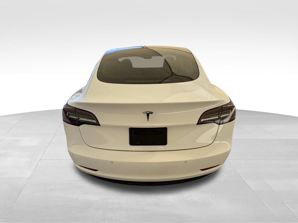Used 2020 Tesla Model 3 Standard Range Plus RWD image 9