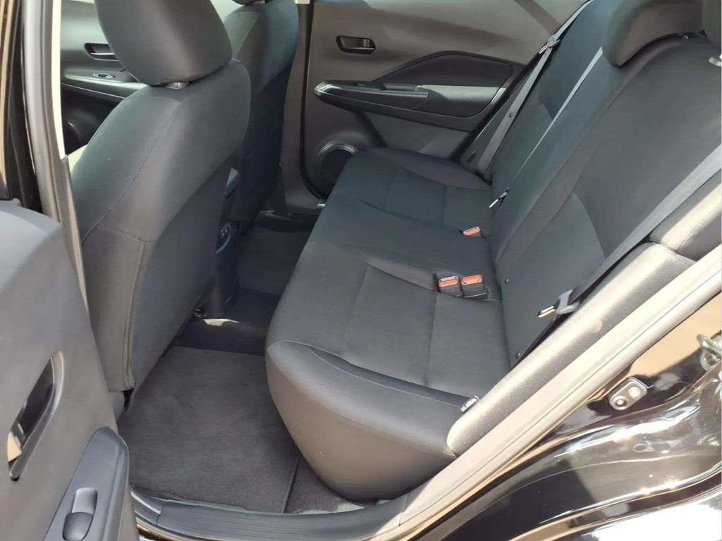 Used 2025 Nissan Kicks Play S image 13