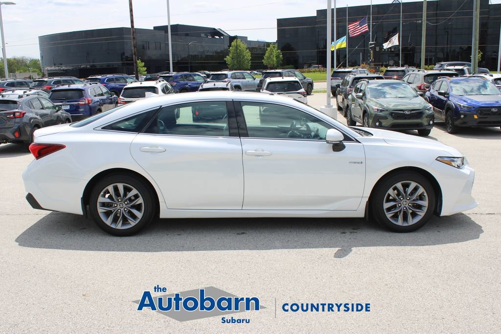Used 2020 Toyota Avalon XLE w/ Moonroof Package FWD image 4