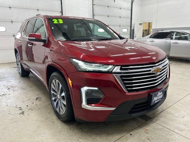 Used 2023 Chevrolet Traverse Premier AWD/4WD image 3