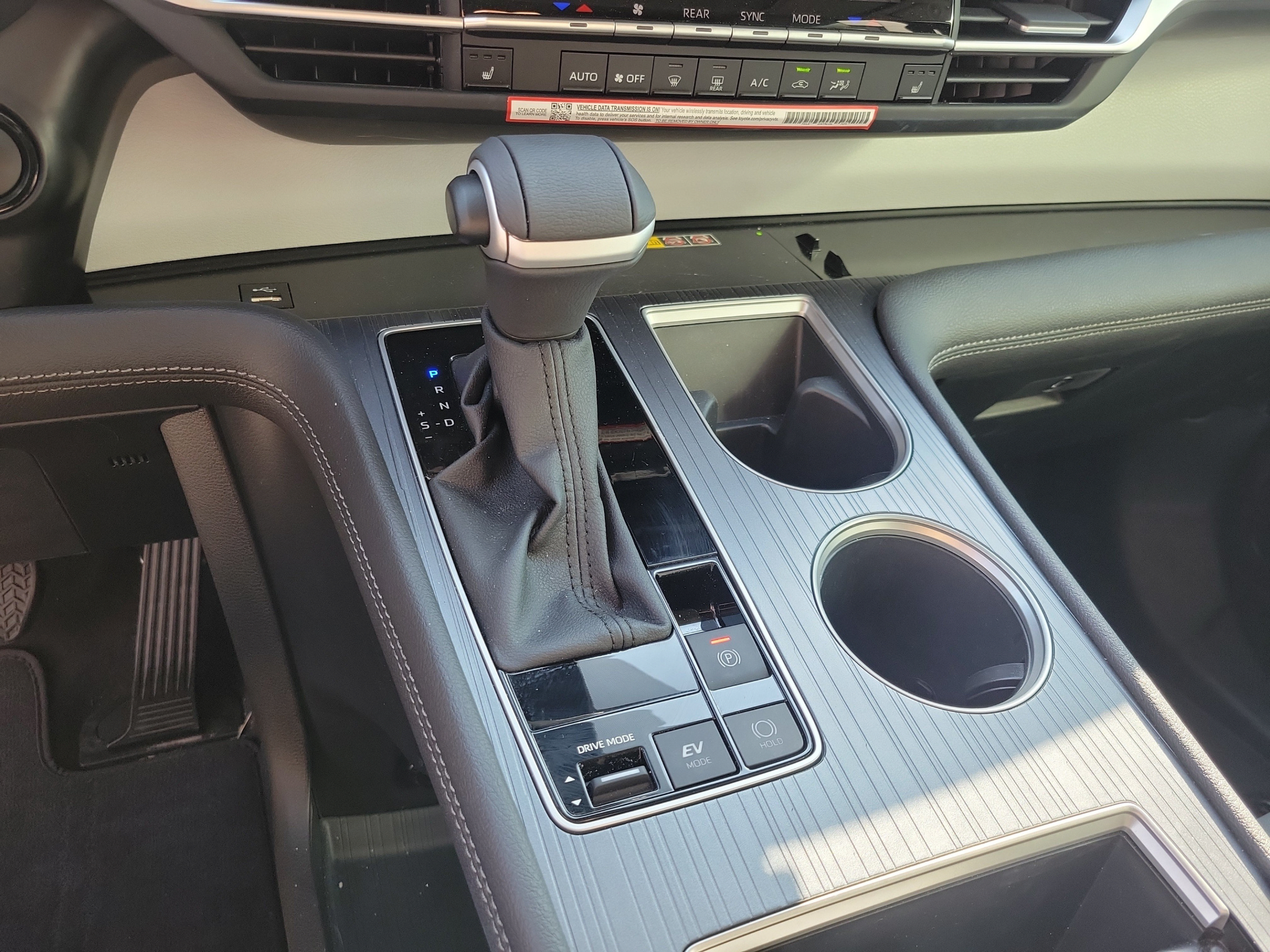 Certified 2026 Toyota Sienna XLE FWD image 25