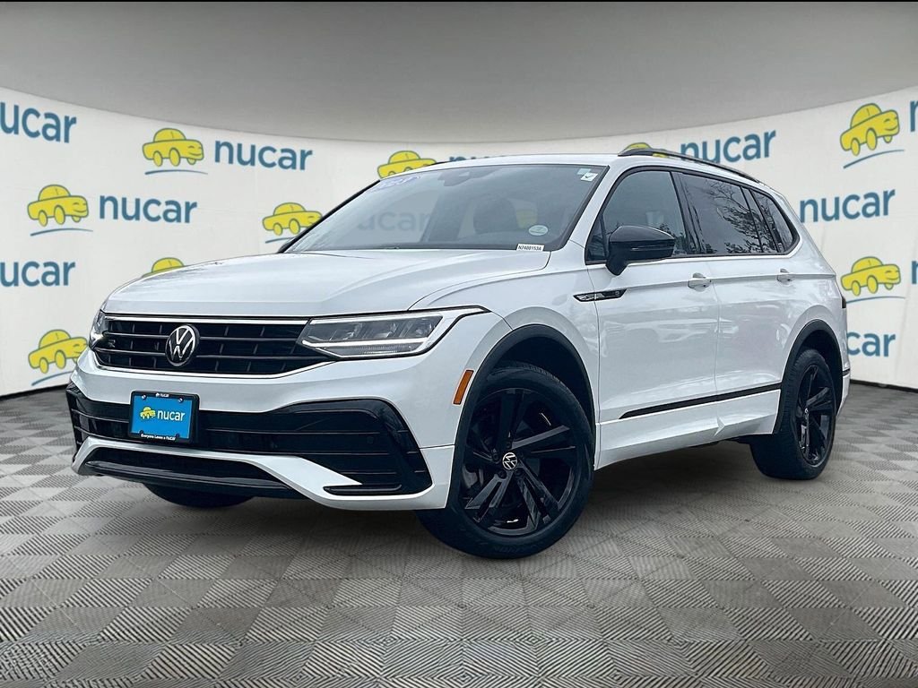 Used 2023 Volkswagen Tiguan SE R-Line AWD/4WD image 3