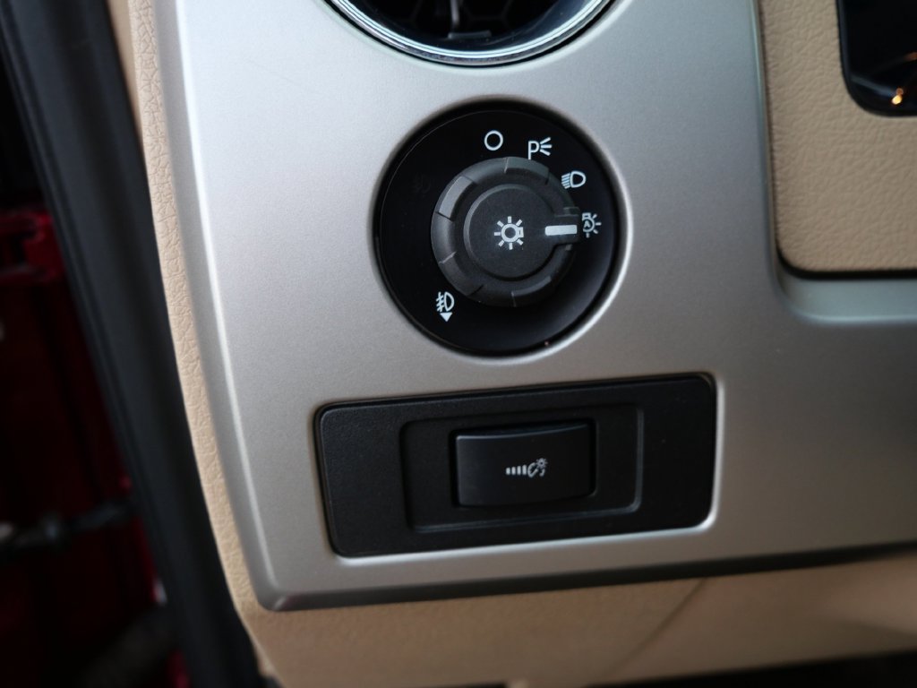 Used 2014 Ford F150 Lariat w/ Equipment Group 502A Luxury AWD/4WD image 13