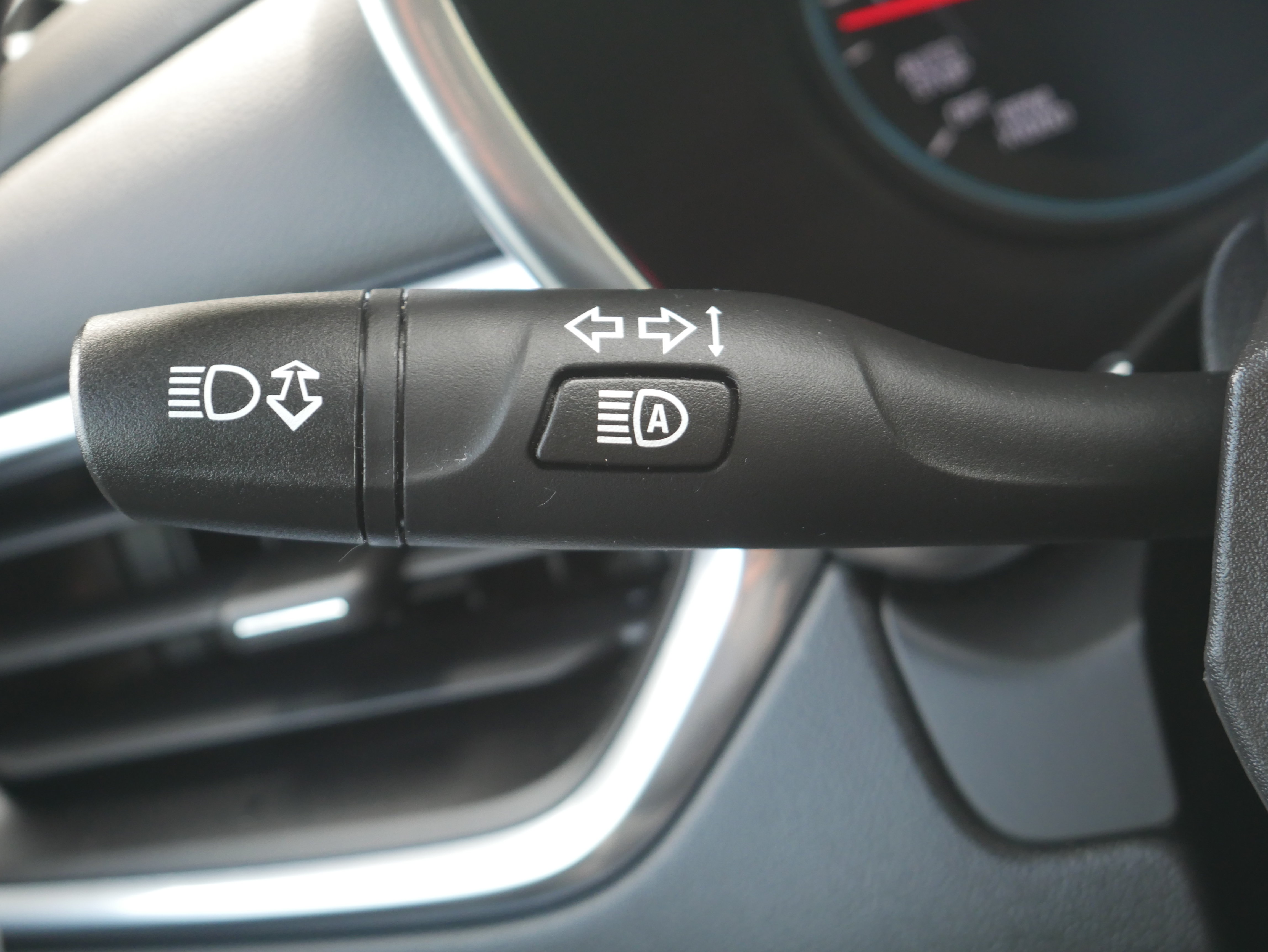 Certified 2023 Chevrolet Equinox LT AWD/4WD image 25