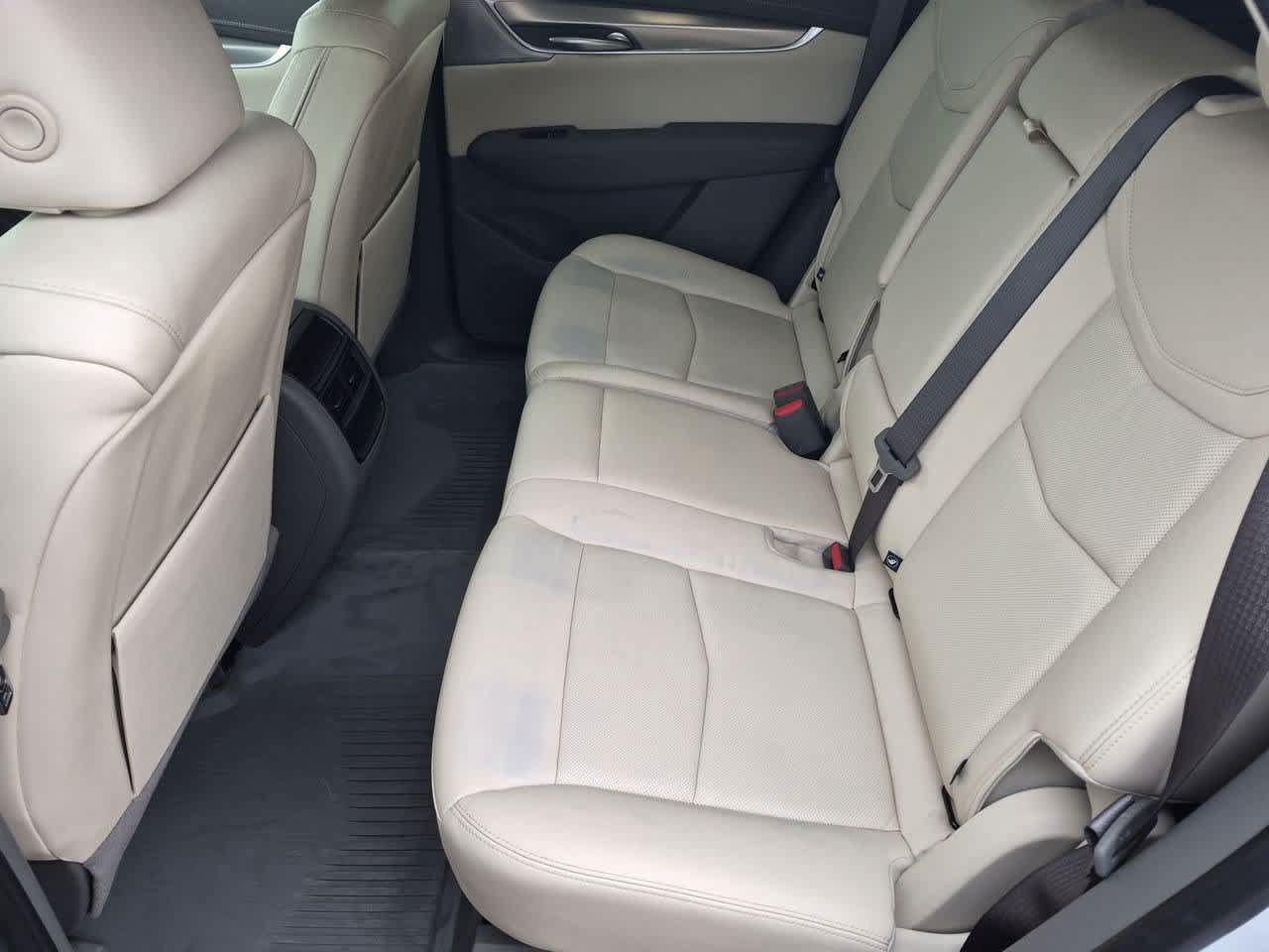 Used 2024 Cadillac XT5 Premium Luxury w/ LPO, Floor Liner Package AWD/4WD image 20
