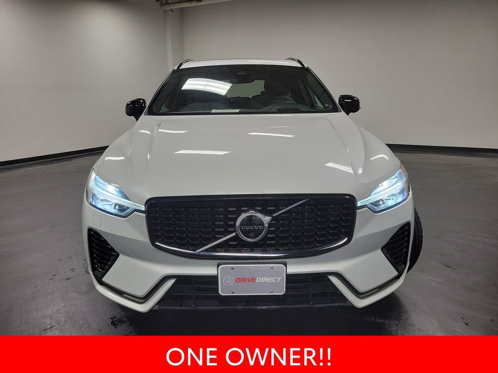 Used 2022 Volvo XC60 T8 R-Design w/ Advanced Package image 3
