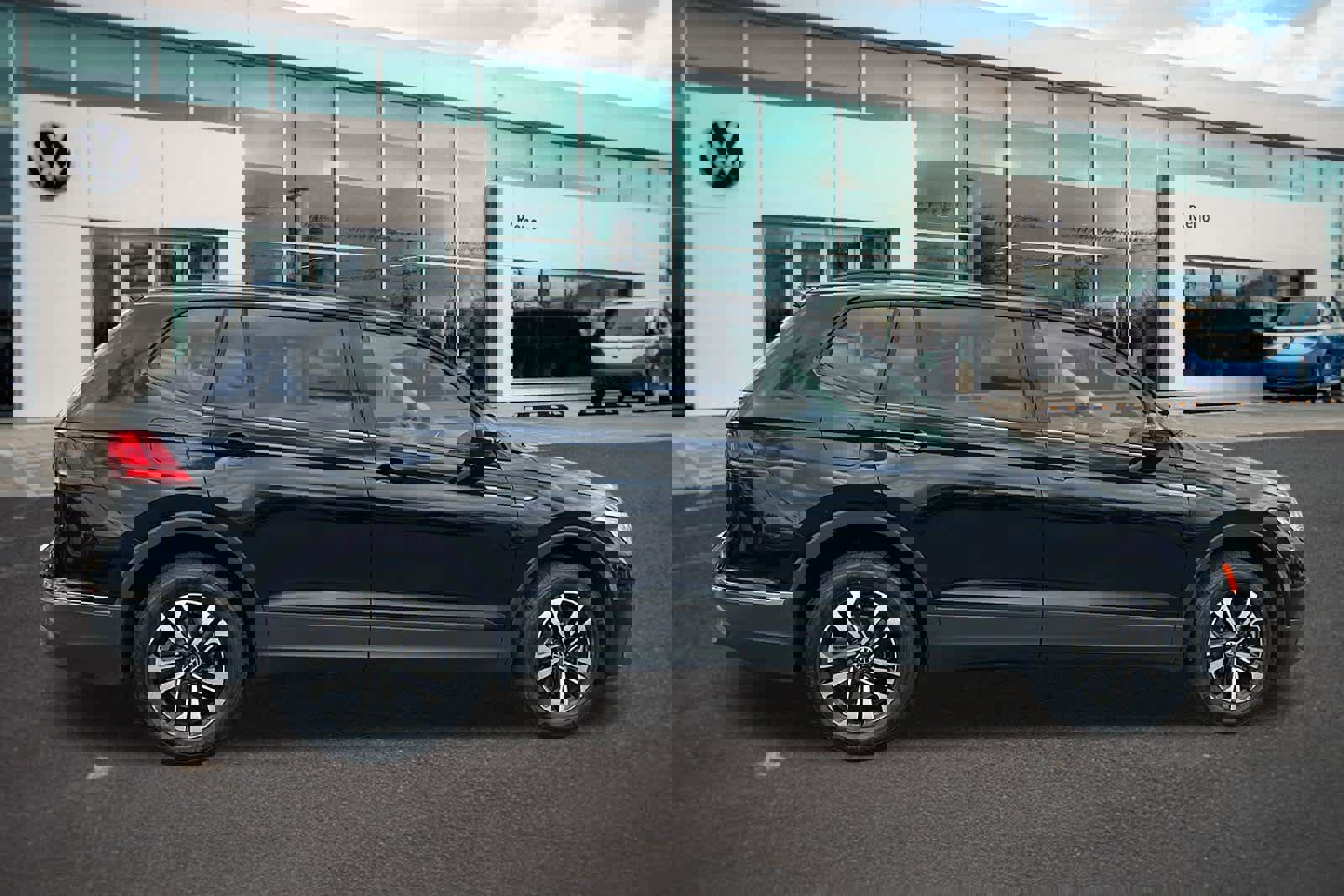 Certified 2022 Volkswagen Tiguan S image 4