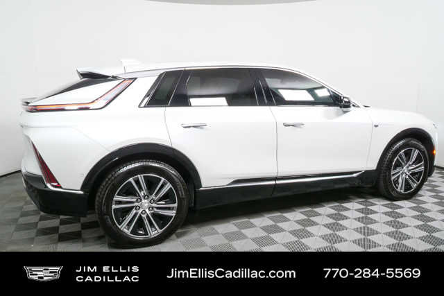 Certified 2024 Cadillac Lyriq Luxury image 2