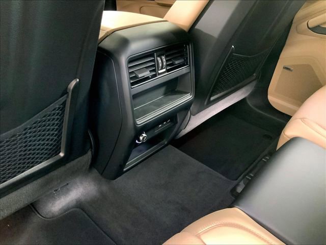 Used 2025 Porsche Cayenne GTS image 21