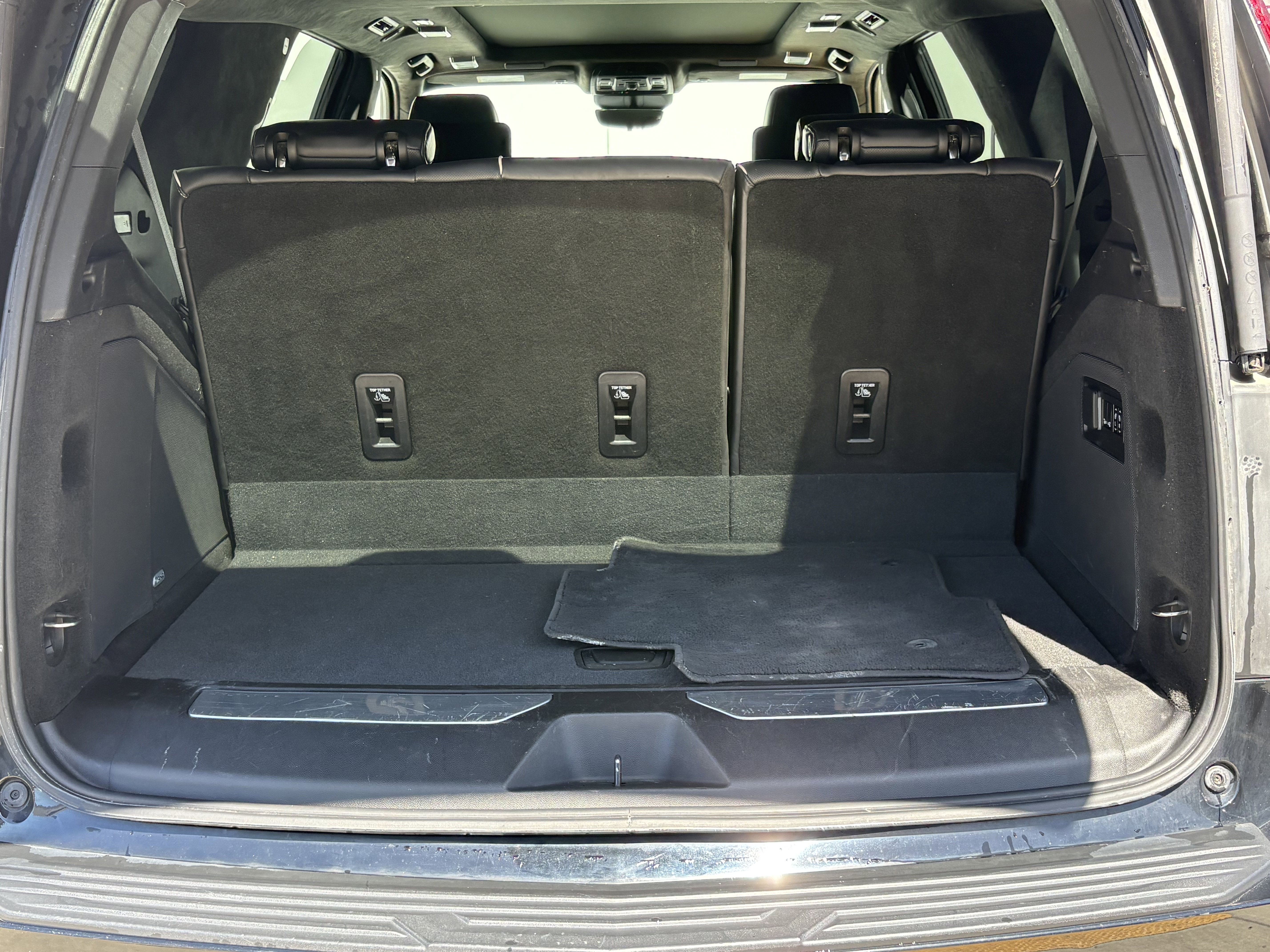 Used 2023 Cadillac Escalade V AWD/4WD image 9