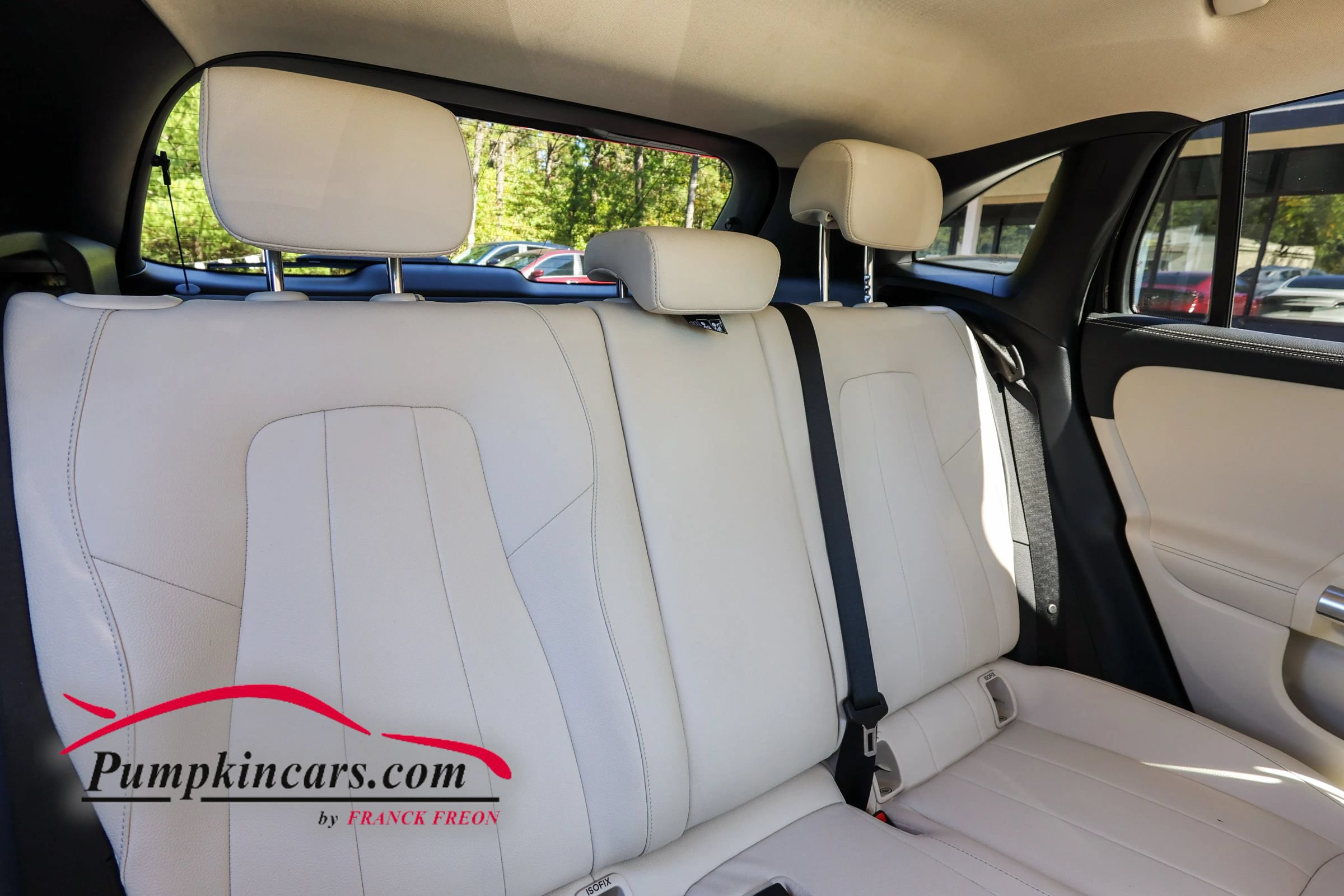 Used 2021 Mercedes-Benz GLA 250 4MATIC w/ Premium Package image 26