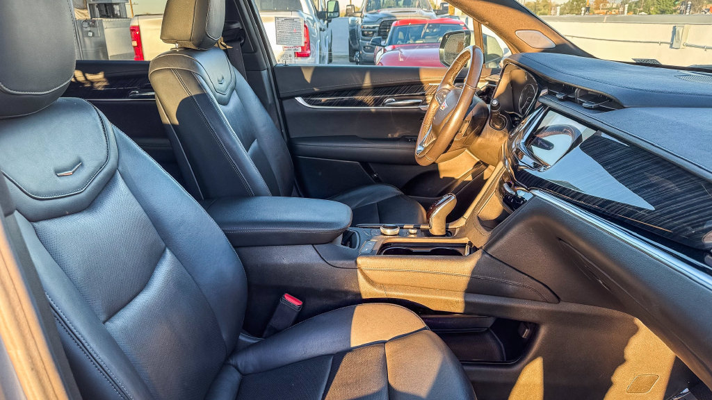 Used 2024 Cadillac XT6 Premium Luxury FWD image 20